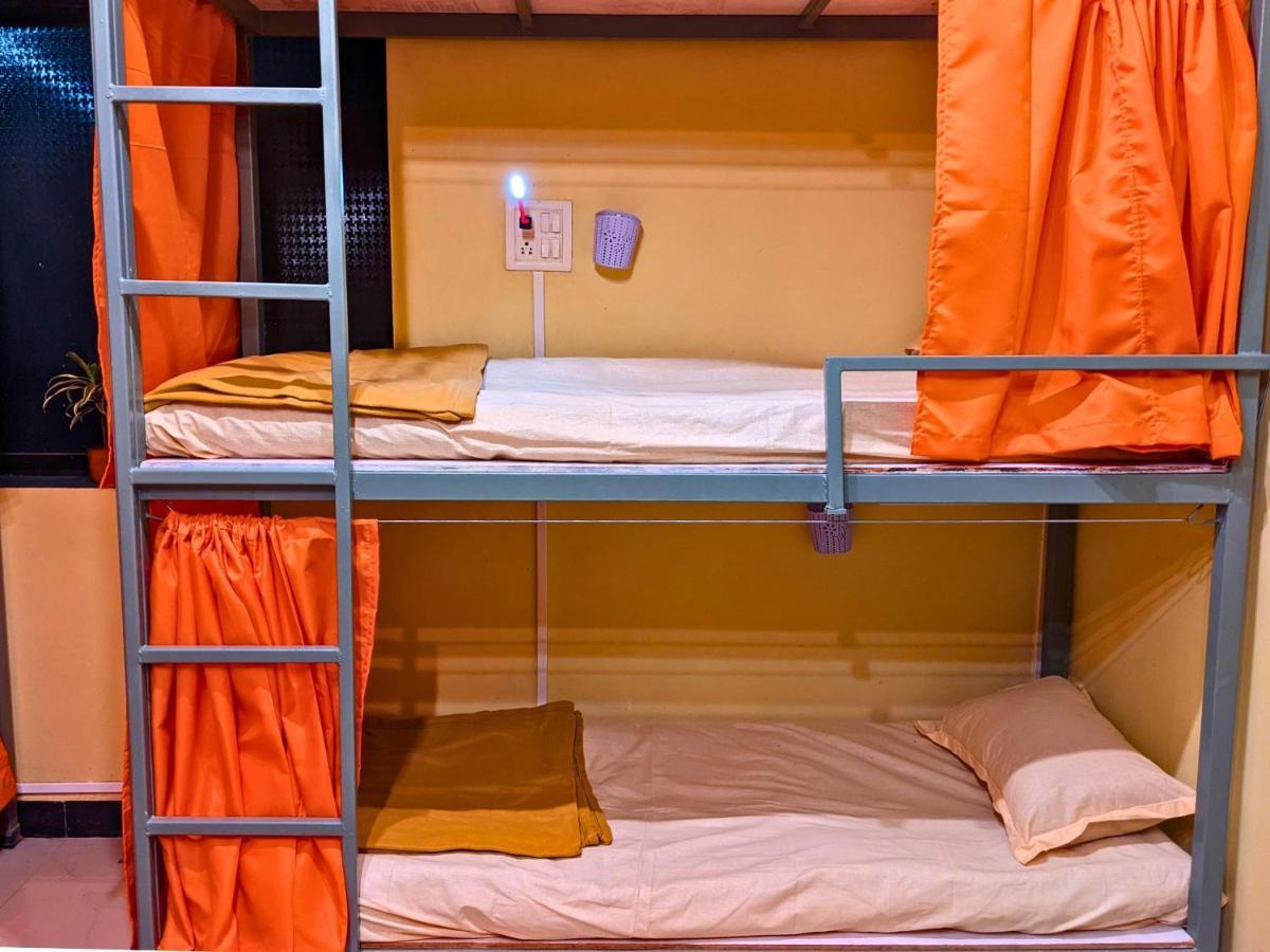 Awaara Backpackers Hostel, Алибаг Екстериор снимка